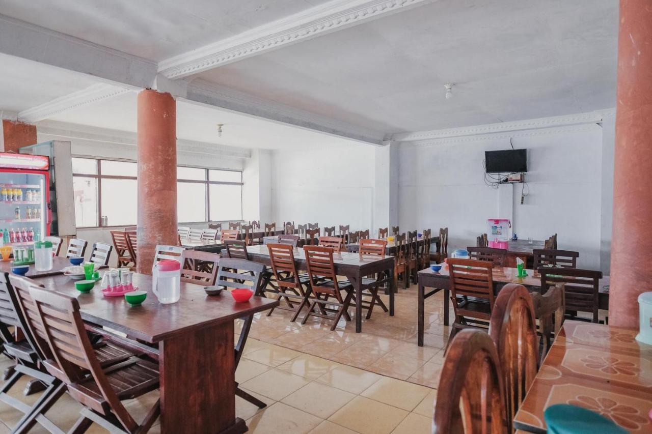 Reddoorz Syariah Near Kebun Raya Liwa Hotel Negarabatin Екстериор снимка