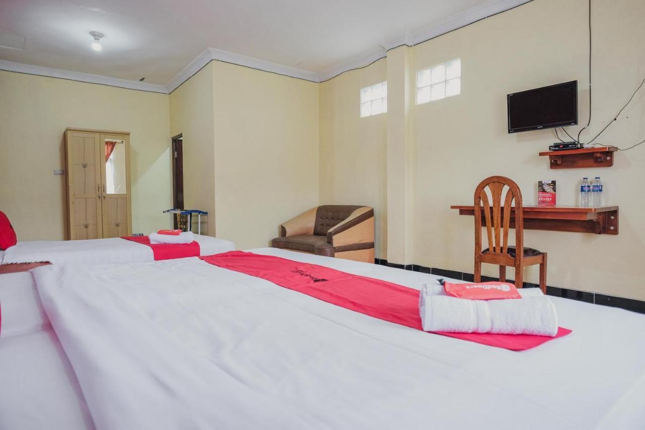 Reddoorz Syariah Near Kebun Raya Liwa Hotel Negarabatin Екстериор снимка